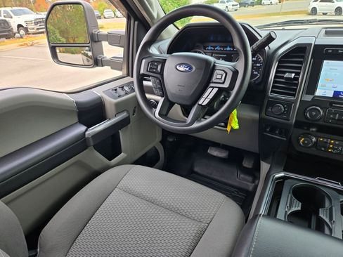 Used 2020 Ford F250 XLT w/ XLT Value Package image 9