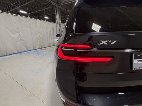 Used 2024 BMW X7 xDrive40i w/ Premium Package AWD/4WD image 38