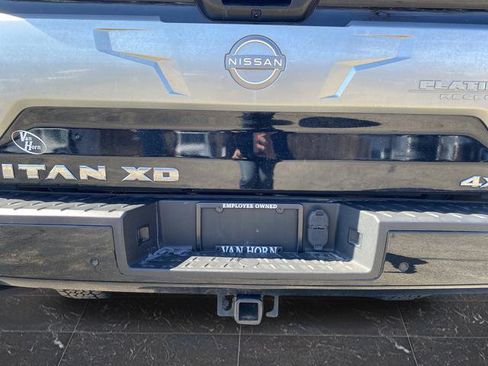 Used 2023 Nissan Titan Platinum Reserve w/ Moonroof Package AWD/4WD image 38