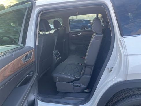 New 2026 Volkswagen Atlas SE FWD image 23