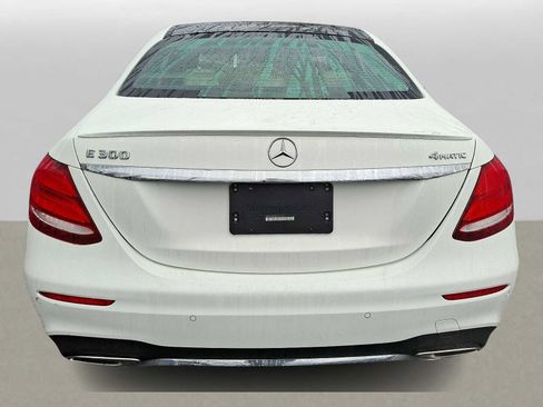 Used 2019 Mercedes-Benz E 300 4MATIC image 5