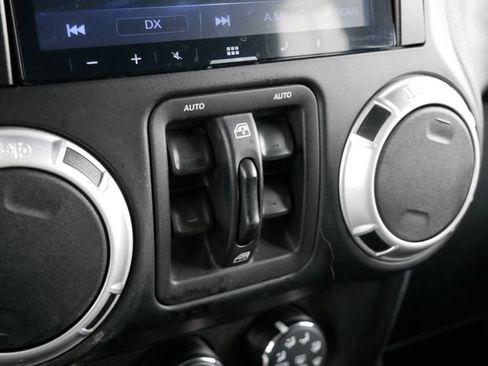 Used 2013 Jeep Wrangler Unlimited Sahara w/ Dual Top Group AWD/4WD image 21