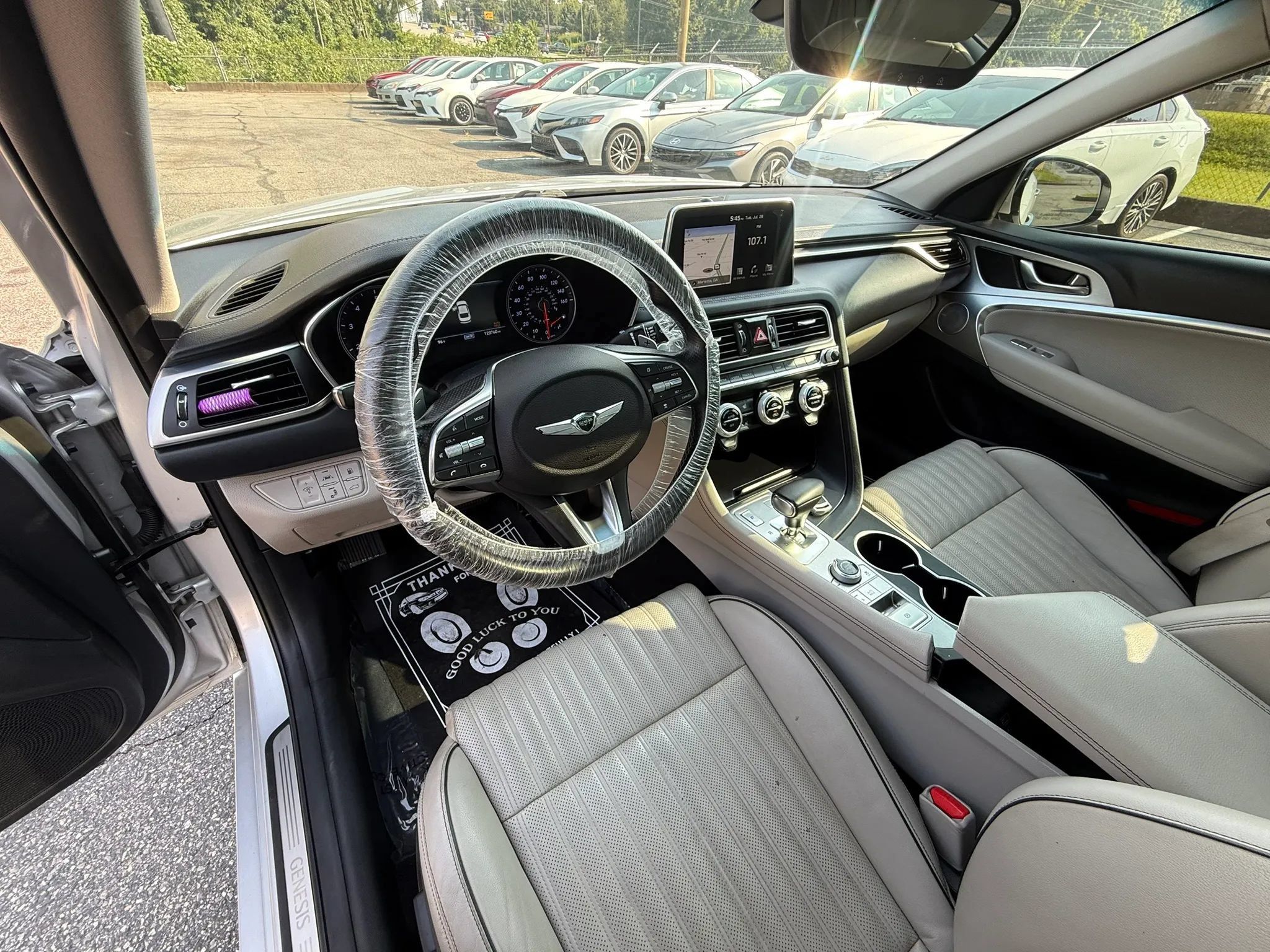 Used 2019 Genesis G70 2.0T Advanced w/ Elite Package RWD image 10