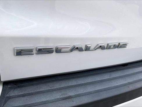 Used 2016 Cadillac Escalade ESV Platinum image 10