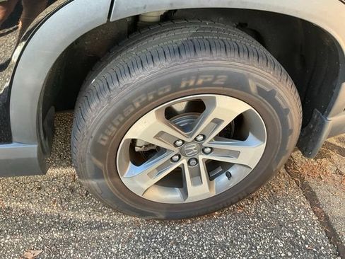 Used 2023 Honda Pilot EX-L image 10
