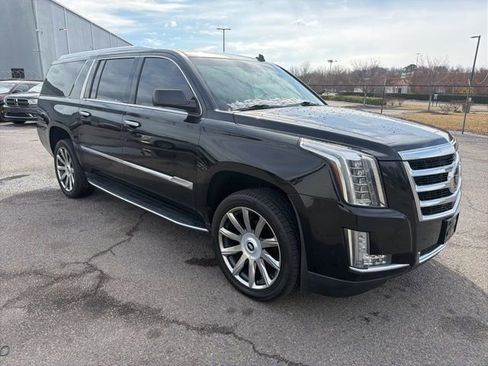 Used 2015 Cadillac Escalade ESV Premium image 1