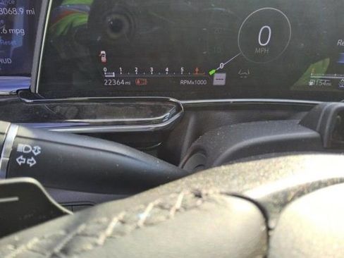 Used 2024 Cadillac Escalade ESV Premium Luxury w/ Performance Package image 11