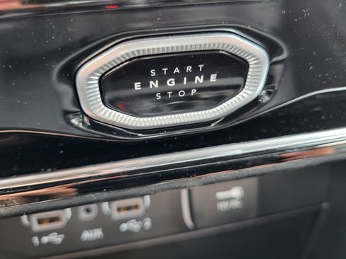 New 2026 Jeep Grand Cherokee L Limited w/ Limited Altitude Package image 18