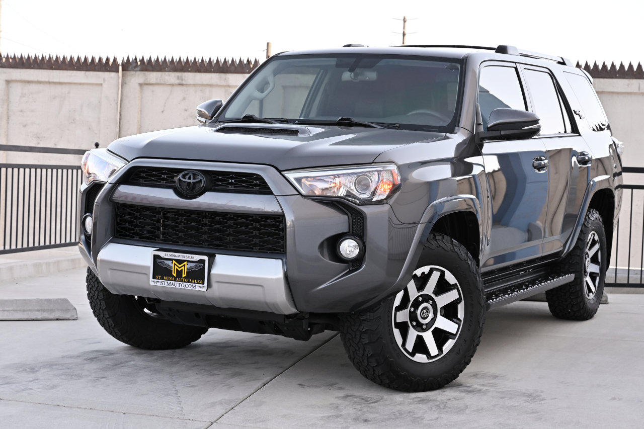 Used 2018 Toyota 4Runner TRD Off-Road Premium AWD/4WD image 3