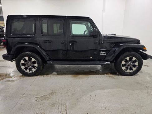 Used 2018 Jeep Wrangler Unlimited Sahara w/ Uconnect 4C Nav & Sound Group image 5
