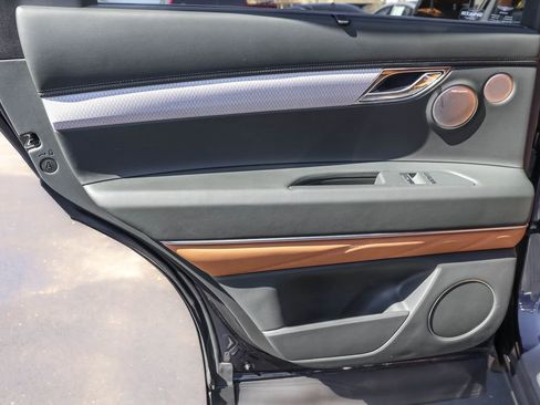 Used 2025 Genesis GV80 2.5T Advanced image 31