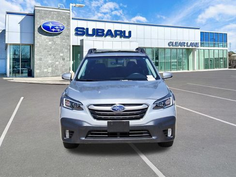 Used 2022 Subaru Outback Premium AWD/4WD image 2