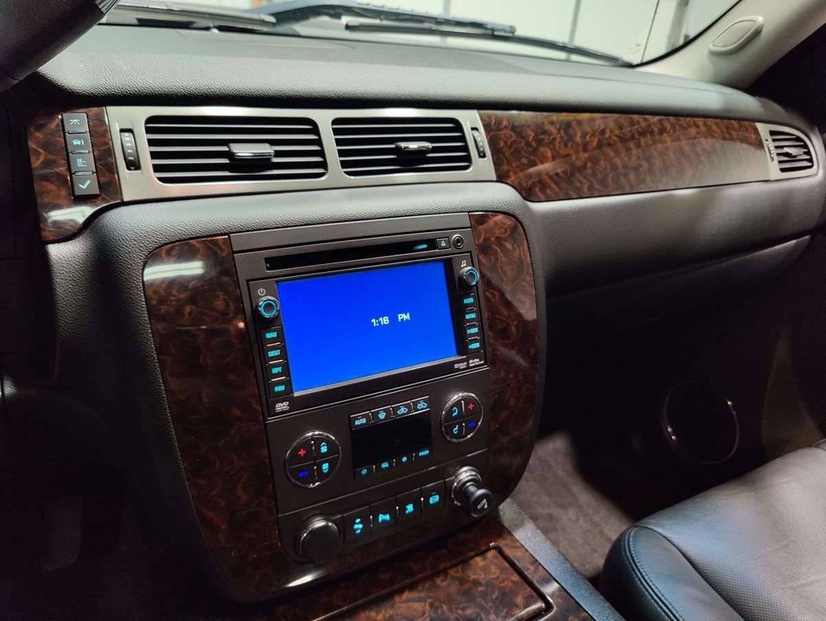 Used 2011 GMC Sierra 2500 Denali AWD/4WD image 36