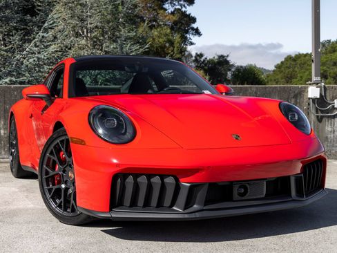 Certified 2026 Porsche 911 Carrera GTS RWD image 9