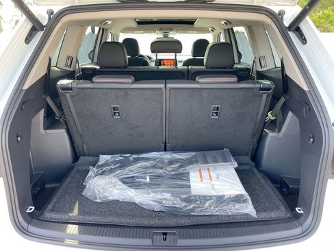 New 2025 Volkswagen Atlas Peak Edition SE image 51