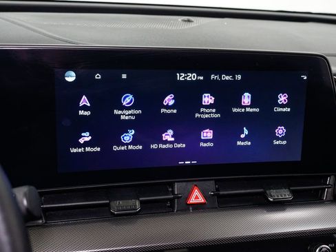 Certified 2025 Kia Sportage SX image 18