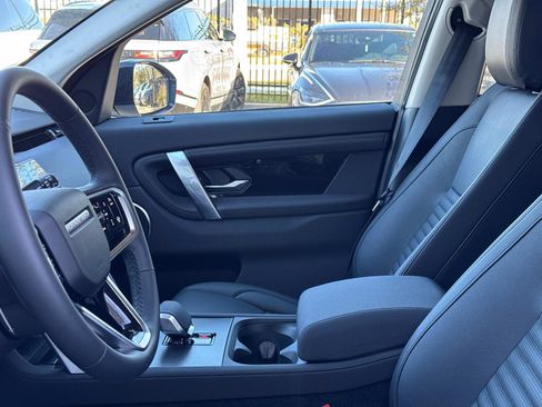 Certified 2025 Land Rover Discovery Sport S image 21