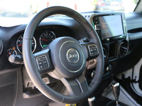 Used 2017 Jeep Wrangler Unlimited Sport w/ Connectivity Group AWD/4WD image 14