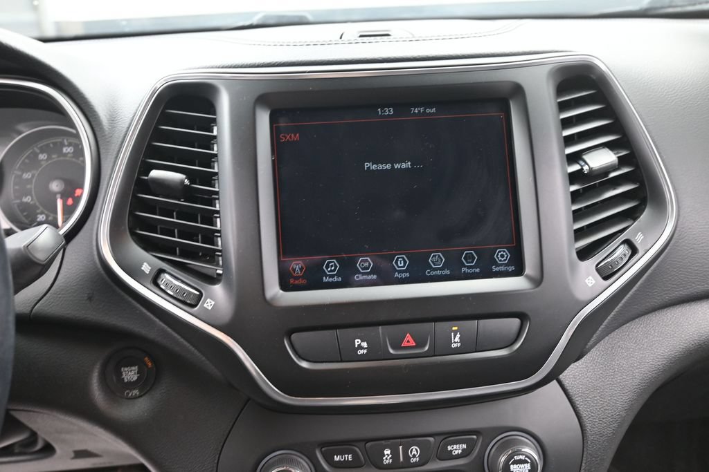 Used 2021 Jeep Cherokee Latitude Lux w/ Sun & Sound Group AWD/4WD image 26