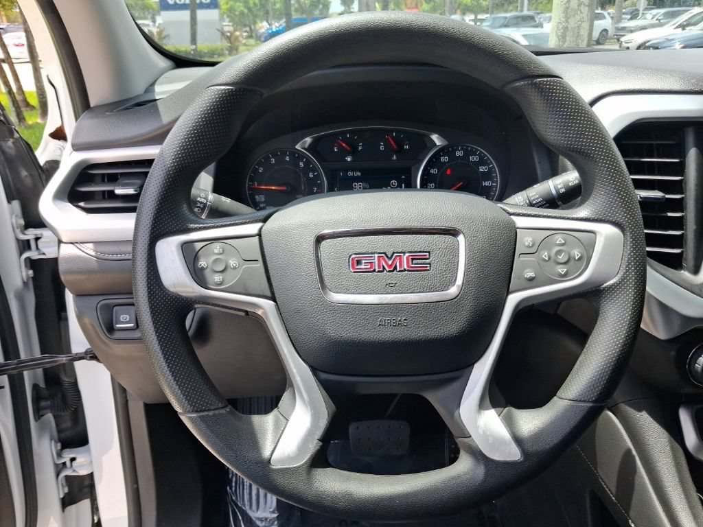 Used 2021 GMC Acadia SLE w/ Driver Convenience Package FWD image 16