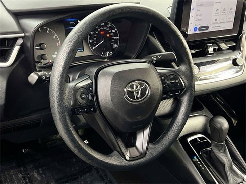 Used 2023 Toyota Corolla LE image 19