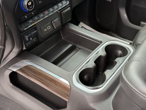 Used 2020 Chevrolet Silverado 1500 LT Trail Boss image 22