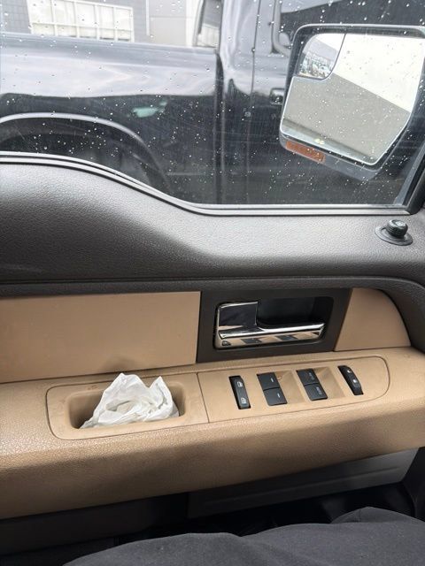 Used 2014 Ford F150 XLT w/ Equipment Group 302A Luxury AWD/4WD image 9
