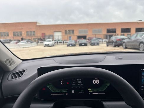 Used 2025 Kia K4 FWD image 32