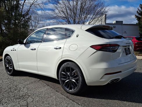 Used 2024 Maserati Levante GT Ultima AWD/4WD image 4