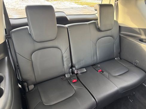 Used 2024 Nissan Armada Platinum w/ Captain's Chairs Package image 29