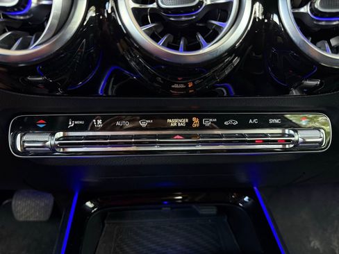 Used 2025 Mercedes-Benz GLA 250 image 28