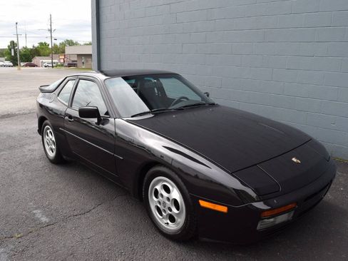 Used 1988 Porsche 944 Turbo RWD image 32
