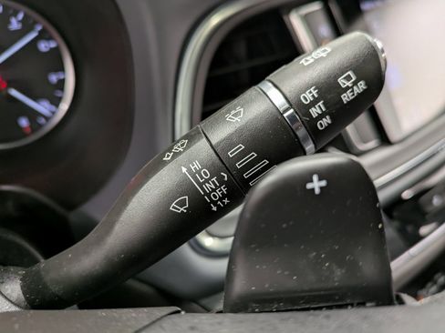 Used 2023 Buick Enclave Premium w/ Experience Buick Package image 17