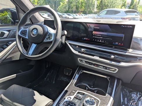 Used 2025 BMW X7 xDrive40i w/ M Sport Package AWD/4WD image 11
