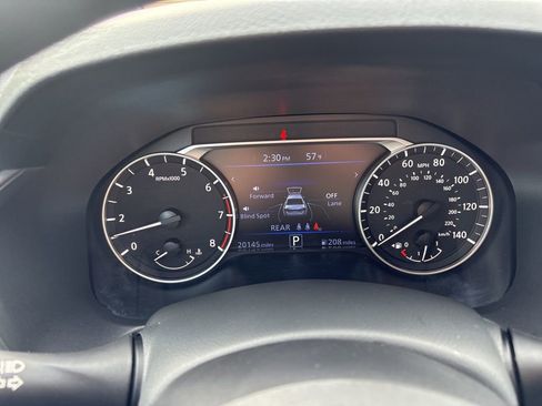 Used 2025 Nissan Altima 2.5 SV image 39