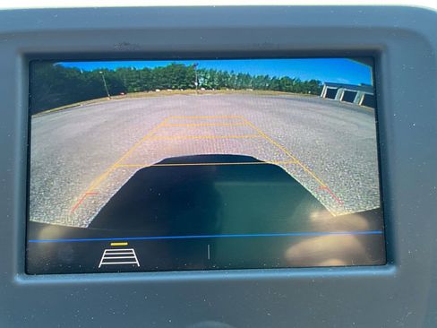 Used 2020 Chevrolet Equinox LT FWD image 21