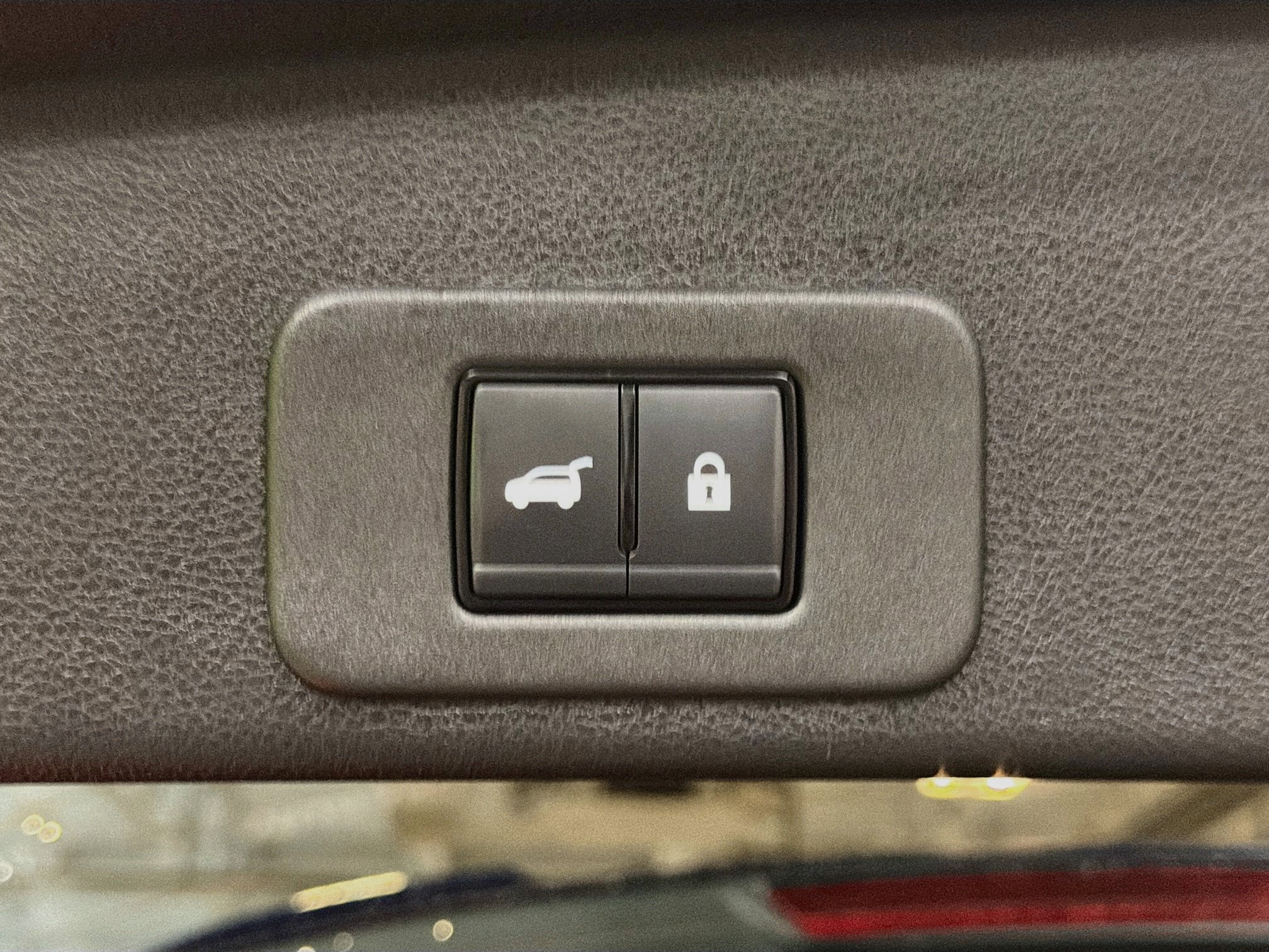 Used 2025 Nissan Murano SV AWD/4WD image 30