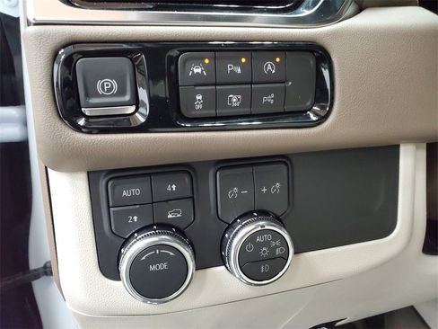 New 2026 GMC Yukon XL Denali w/ LPO, Floor Liner Package image 13