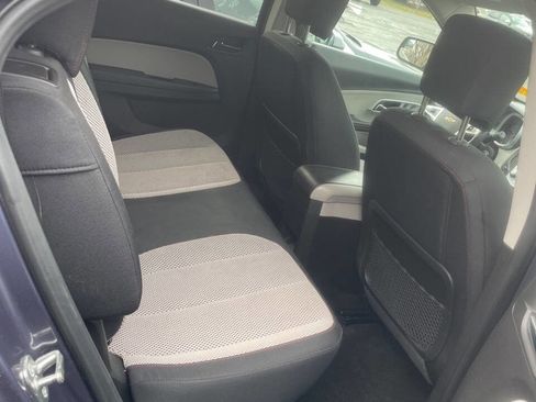Used 2014 Chevrolet Equinox LT w/ Driver Convenience Package image 8