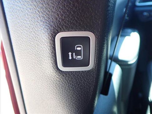 New 2026 Chrysler Pacifica Select image 12