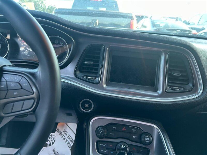 Used 2020 Dodge Challenger SXT RWD image 14
