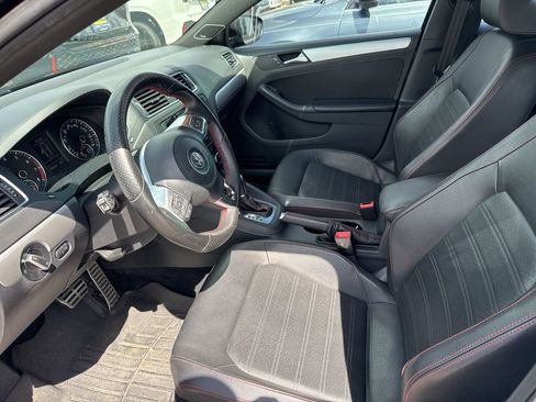 Used 2013 Volkswagen Jetta GLI Autobahn image 2