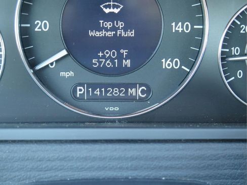 Used 2008 Mercedes-Benz E 350 4MATIC Sedan image 13