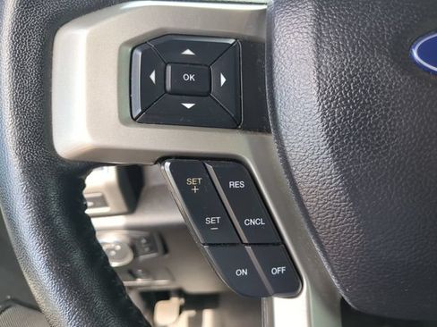 Used 2020 Ford F350 Lariat w/ Lariat Value Package AWD/4WD image 32