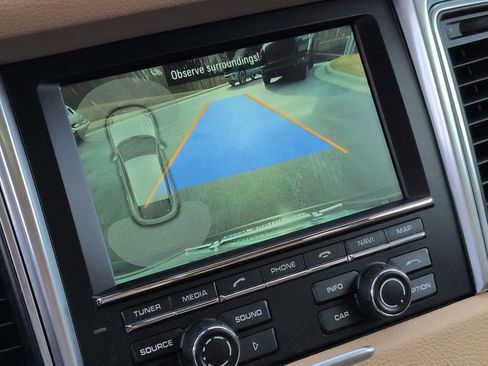 Used 2015 Porsche Macan S image 25