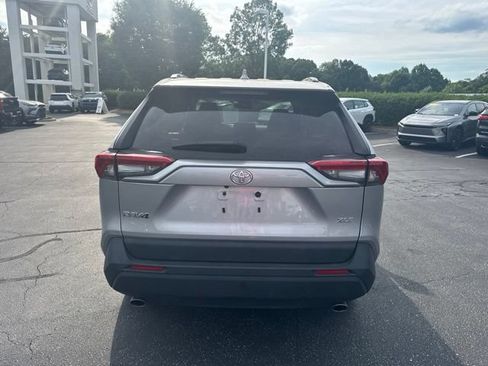 Used 2024 Toyota RAV4 XLE FWD image 5
