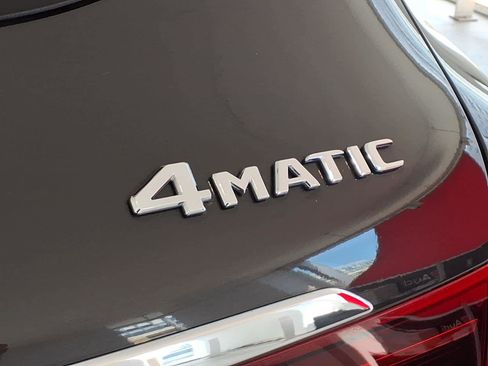 Used 2020 Mercedes-Benz GLC 300 4MATIC image 19