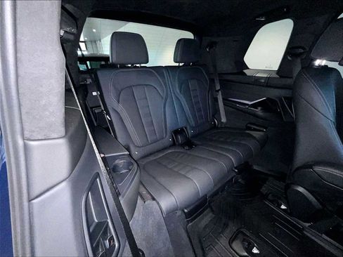Used 2021 BMW X7 xDrive40i w/ M Sport Package AWD/4WD image 33