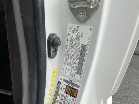 Used 2014 Toyota Tacoma 2WD Regular Cab image 10