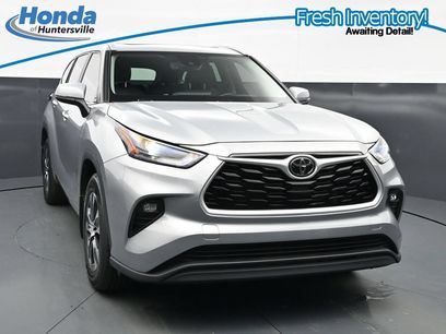 Used 2024 Toyota Highlander XLE